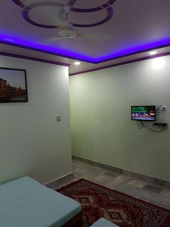 بيت ضيافة فندق دار ضيافة بابو فاراناسي
